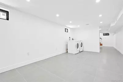 1050 E 31st Street, Brooklyn, NY 11210 - Photo 27