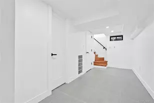 1050 E 31st St, Brooklyn, NY 11210 - Photo 25