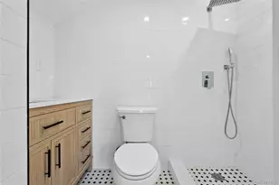 1050 E 31st St, Brooklyn, NY 11210 - Photo 23