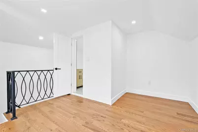 1050 E 31st Street, Brooklyn, NY 11210 - Photo 21