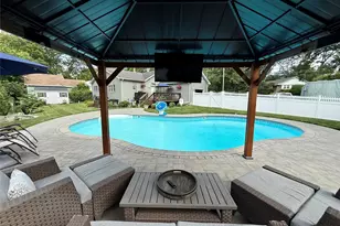 15 Crane Neck Dr, Sound Beach, NY 11789 - Photo 19