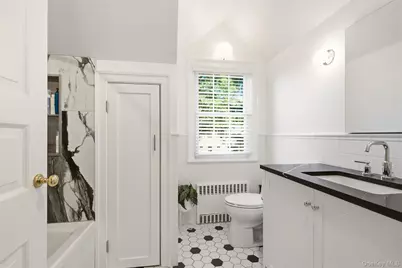 2 Saint Marks Place, Cold Spring Harbor, NY 11724 - Photo 21