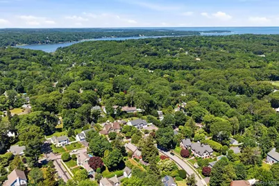 2 Saint Marks Place, Cold Spring Harbor, NY 11724 - Photo 29