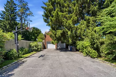 2 Saint Marks Place, Cold Spring Harbor, NY 11724 - Photo 27