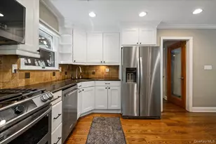 16 Brook Ln, Smithtown, NY 11787 - Photo 13