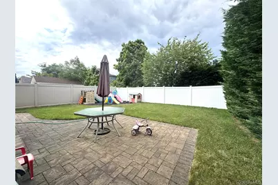 981 McKinley Street, Baldwin, NY 11510 - Photo 17