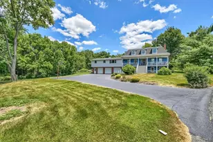 9 Echo Ln, Newburgh, NY 12550 - Photo 3