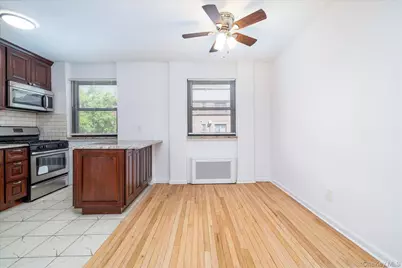 86-29 Shore Parkway #96, Howard Beach, NY 11414 - Photo 5