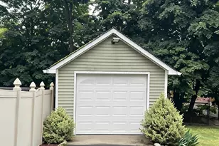 14 Jackson Ave, Middletown, NY 10940 - Photo 17