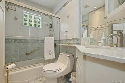 40 Bayview Avenue, Amityville, NY 11701 - Photo 19
