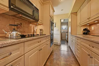 40 Bayview Avenue, Amityville, NY 11701 - Photo 13