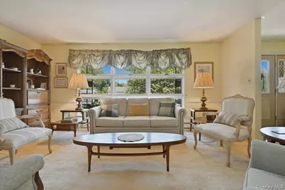 40 Bayview Avenue, Amityville, NY 11701 - Photo 7