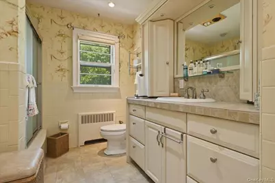 40 Bayview Avenue, Amityville, NY 11701 - Photo 23