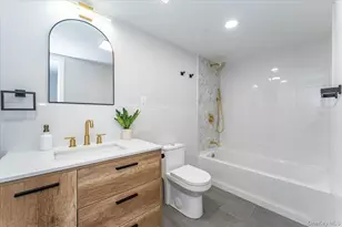 41 S Oregon Rd, West Babylon, NY 11704 - Photo 23