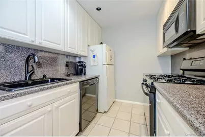 352 Central Avenue #10D, Scarsdale, NY 10583 - Photo 7