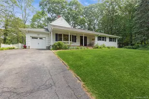 23 Eastwood Rd, Miller Place, NY 11764 - Photo 3