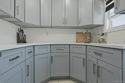 105 N Montague Street, Valley Stream, NY 11580 - Photo 7