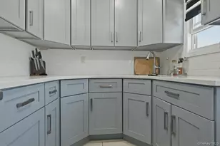105 N Montague St, Valley Stream, NY 11580 - Photo 7