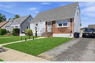 105 N Montague Street, Valley Stream, NY 11580 - Photo 3