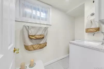 20 Law Street, Valley Stream, NY 11580 - Photo 23