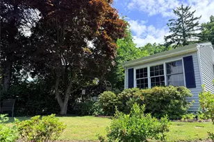 2898 Springhurst St, Yorktown Heights, NY 10598 - Photo 3