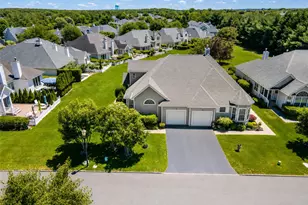 174 Adele Ct, Riverhead, NY 11901 - Photo 3
