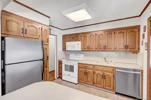 955 Cedar Ct, Franklin Square, NY 11010 - Photo 9