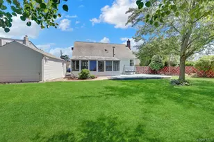 955 Cedar Ct, Franklin Square, NY 11010 - Photo 23