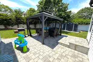 28 Northern Pkwy E, Plainview, NY 11803 - Photo 15