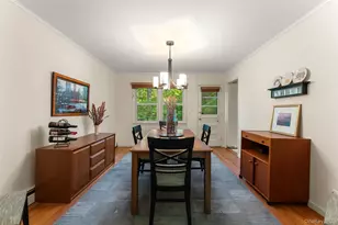 4 Pin Oak Ln, White Plains, NY 10606 - Photo 5