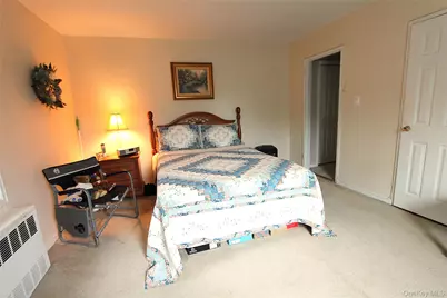 61-88 Dry Harbor Road #1E, Middle Village, NY 11379 - Photo 7