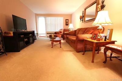61-88 Dry Harbor Road #1E, Middle Village, NY 11379 - Photo 3