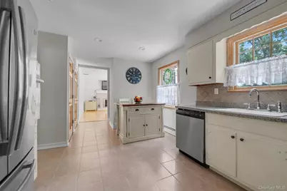 17 Broadview Avenue, Kings Park, NY 11754 - Photo 7