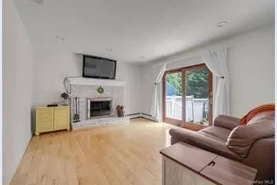 17 Broadview Avenue, Kings Park, NY 11754 - Photo 11