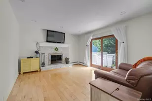 17 Broadview Ave, Kings Park, NY 11754 - Photo 11