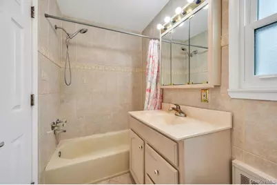 32 Beverly Street, Islip, NY 11751 - Photo 15