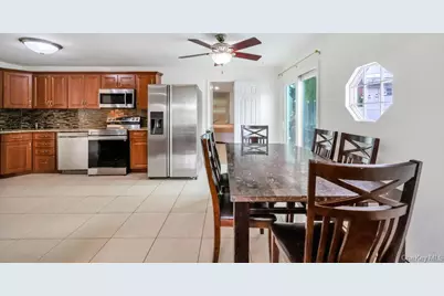32 Beverly Street, Islip, NY 11751 - Photo 3