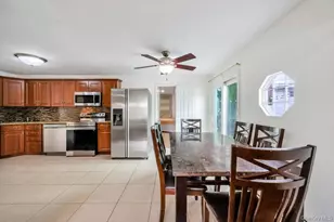 32 Beverly St, Islip, NY 11751 - Photo 3