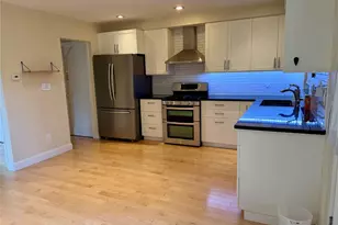 193-23 Station Rd, Flushing, NY 11358 - Photo 7