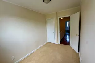 193-23 Station Rd, Flushing, NY 11358 - Photo 15