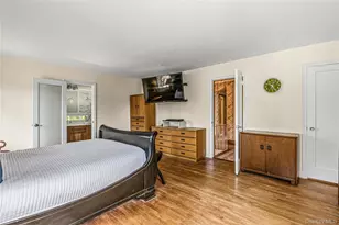 36 Strathmore Rd, Great Neck, NY 11023 - Photo 19