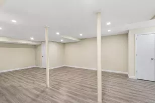 36 Strathmore Rd, Great Neck, NY 11023 - Photo 27