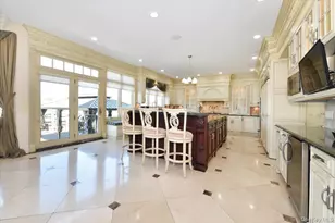 3510 Riverside Dr, Oceanside, NY 11572 - Photo 9