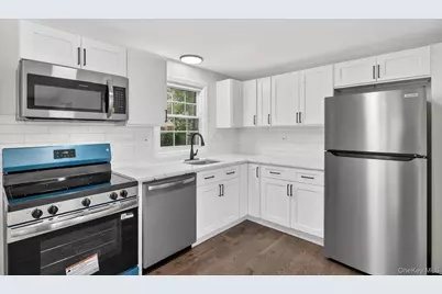 20 Muscoot Road W, Mahopac, NY 10541 - Photo 9