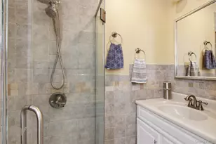 163 Islip Blvd, Islip Terrace, NY 11752 - Photo 11