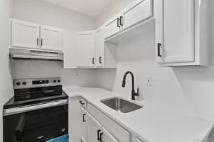 32 N Bridge St, Poughkeepsie, NY 12601 - Photo 11