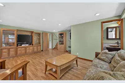 31 Irene Lane E, Plainview, NY 11803 - Photo 29