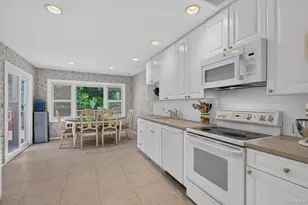 31 Irene Ln E, Plainview, NY 11803 - Photo 15