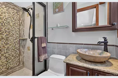 31 Irene Lane E, Plainview, NY 11803 - Photo 33