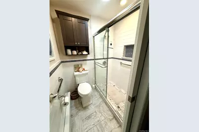 1305 Gotham Court W, Saint James, NY 11780 - Photo 7